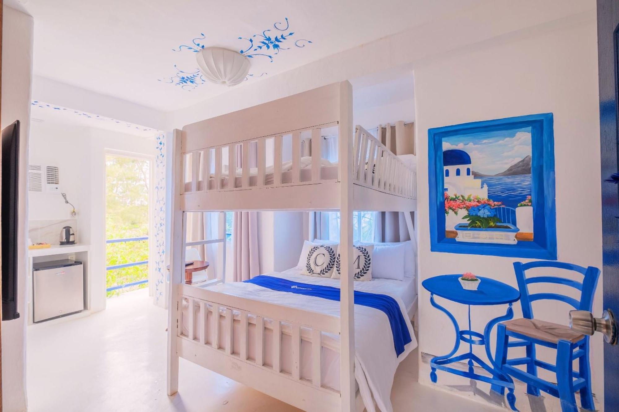 Club Monet Beachfront Resort By Cocotel Cabangan Room photo